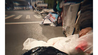 上帝给了我一颗怜悯之心却没有给我解救众生的能力！