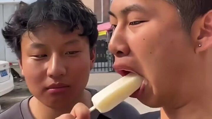 Mấy đứa bạn xấu tính, không biết điều