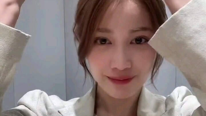 【يوكا ناكامورا】تقوم بالفعل بقفز عبر الأبعاد لرقصة كورية