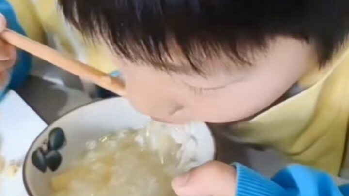 Miyou TV: Everyone is drunk but I am awake: Boiling weeds in water can cure diseases