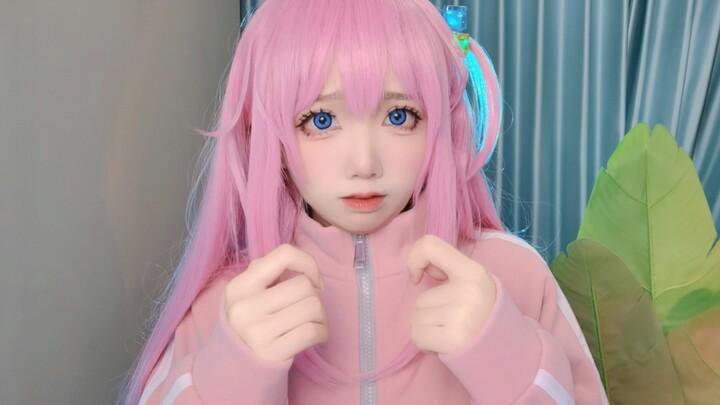 Little Lonely is good at making faces