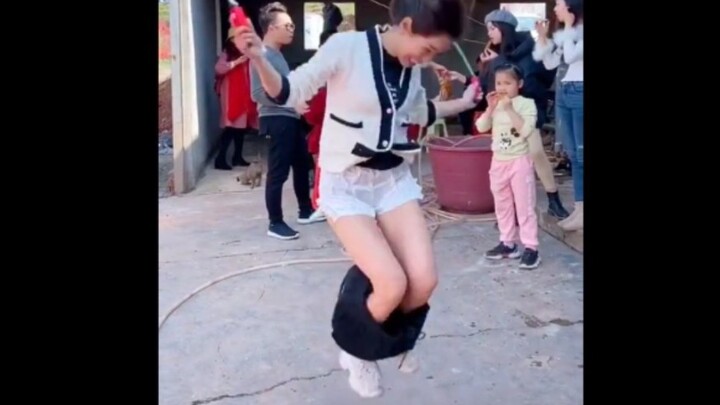 Video hài siêu xấu hổ