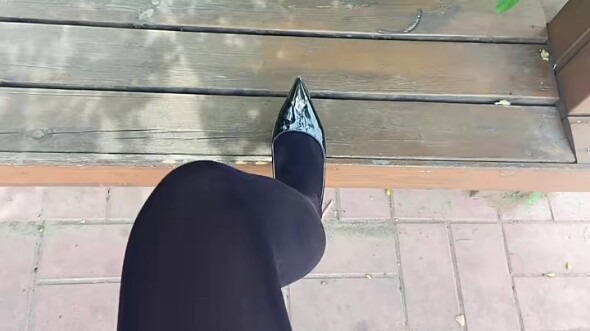 Sepatu hak tinggi 20