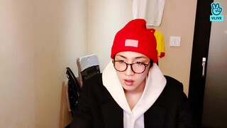 Listen to music with Wooseok
