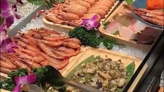 พนักงานร้านอาหารดูถูกคนงานที่มานั่งกินข้าว ไม่คาดคิดว่าหนึ่งในนั้นคือประธานบริษัท