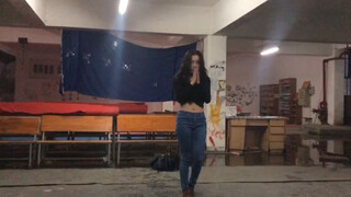 [The most shabby background in history and the latest cover dance on the entire network - Chungha is