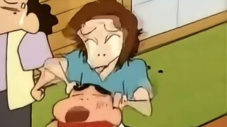 [Crayon Shin-chan] Tối nay chúng ta hãy ăn mì gói siêu sang vì con đã cắt tóc cho mẹ