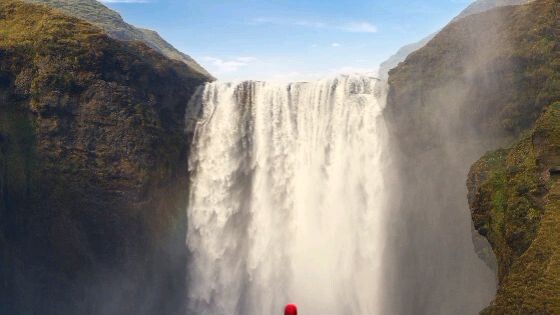 tháp này nó lạ lắm