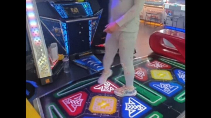 เอฟเฟกต์ของรายการนี้ทำเอาผู้มีประสบการณ์ยาวนานถึงกับต้องคุกเข่าเลยทีเดียว