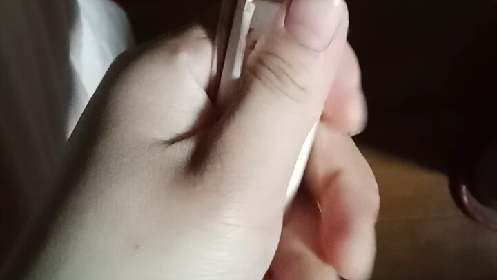 高三在读，负债读书，父母离异，跟了渣爹，因为成年了，父亲不供我继续读高三，学费求了班主任，训练费求了教练，为了省钱去长沙参加体考一天一顿。班主任以个人名义资助我