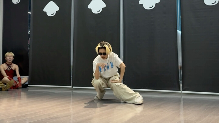 Click in and let me pretend for a bit.