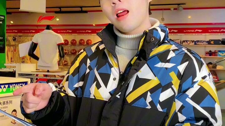 กำลังตี #แบดมินตัน อยู่เลย พอเห็นนี่ก็วางไม้ทันที ต้องทำความเข้าใจหน่อยว่านี่มันอะไรกันแน่… #คังฟาสป