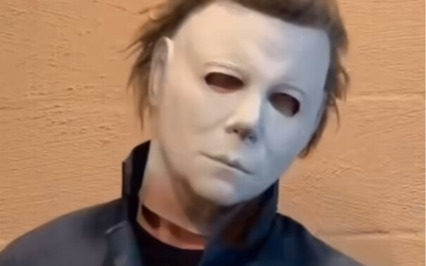【Halloween】Paman Mai seksi berjoget di depan layar