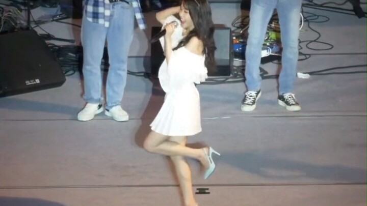 IU: “Untung saja aku bernyanyi secara langsung”