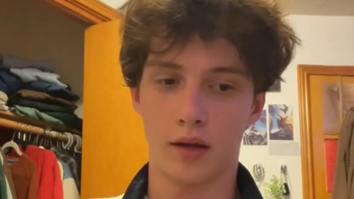 Berbagi gaya berpakaian sehari-hari tanpa jiwa yang sangat lucu dan menghibur, yang penting bahagia 