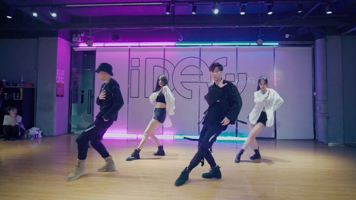 UN VILLAGE - Baekhyun: Dance Cover Without Baekhyun