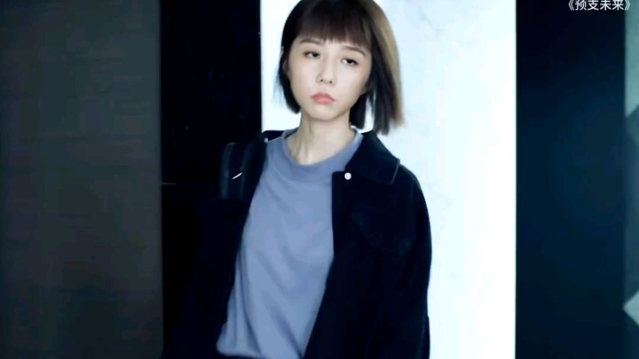 Người vợ mua về cuốn tiểu thuyết mà chồng mình sẽ viết trong tương lai, dẫn đến bi kịch xảy ra