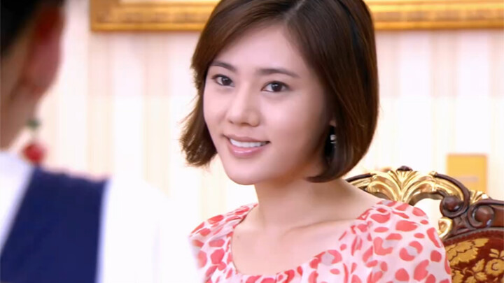 On her very first day as a new daughter-in-law, she cooked such a terrible meal that she totally pis