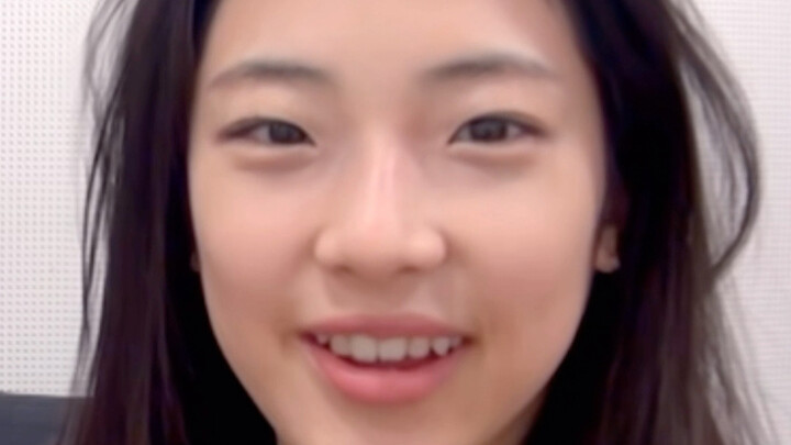 Điểm danh dàn nữ thần tượng Kpop thế hệ 5 và 6 khi để mặt mộc