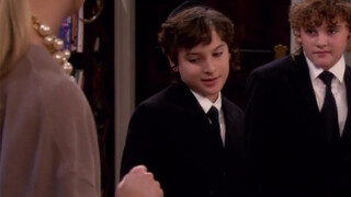 2 Broke Girls พี่น้องสองสาวโดนแทะโลมจากหนุ่มชาวยิว