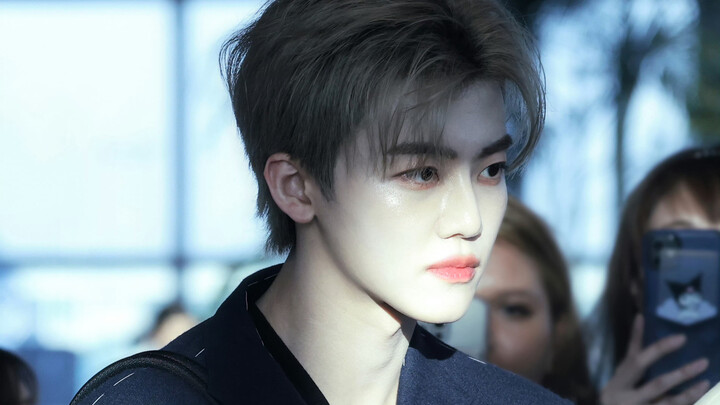 หวงจื่อเทา ไม่ต้องอยากรู้แล้วกัน ผัวฉันหล่อจริงๆ 🫰🏻