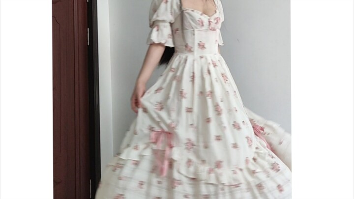 I’m 1.7 meters tall, weigh 113 jin, am female, grew up eating my mom’s cooking, and I’m still not sk