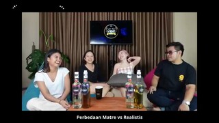 Perbedaan matre dan realistis