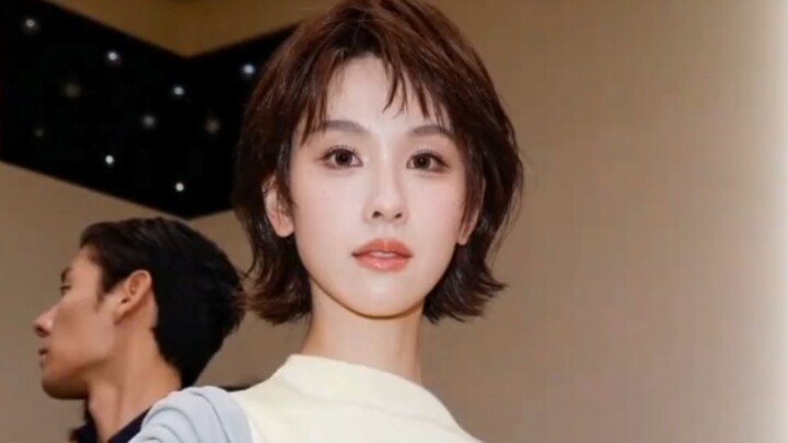 Oh my gosh, as soon as I saw Chen Duling with this short hairstyle, my first thought was: global bea