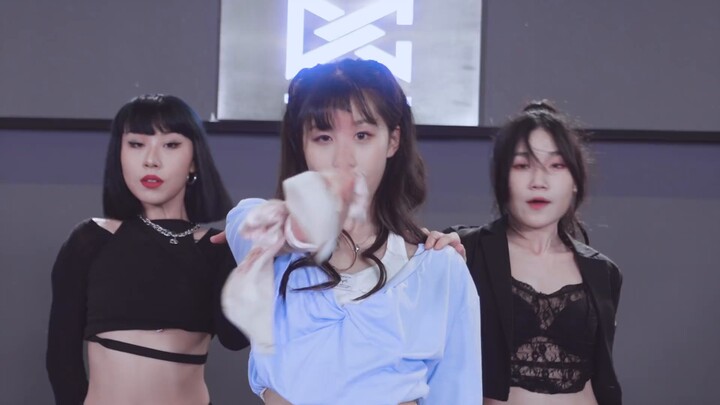 Lu Yuting - Versi Ruang Latihan "GIFT"