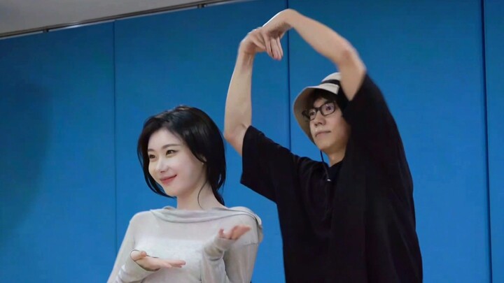 【จางอูยอง/อีแชรยอง】คนสายงานต้องร่วมงานกับคนสายงานให้มากที่สุด!!!! ดูซ้ำกี่รอบก็ยังรู้สึกว่าอูยองเจ๋ง