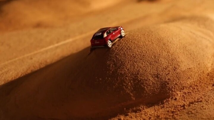 Audi hired him to shoot a 350,000 RMB car for a still ad—yet he nailed it with just 200 RMB.