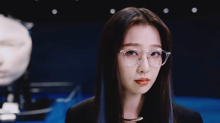 Yu Shuxin x Fan Chengcheng | Use Cyberpunk's Edgewalker to open Givenchy's W spokesperson