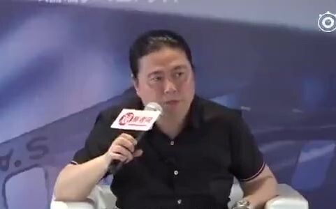 After he finished speaking, everyone burst into laughter...