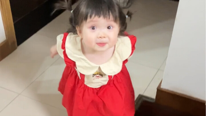 Human cubs who happily run every single day