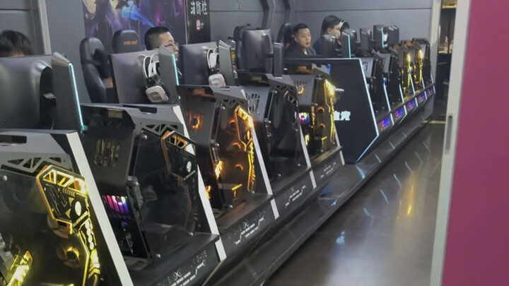 ลอบสำรวจร้านอินเทอร์เน็ตดึกดื่น ไปดูกันว่าสเปกอะไรบ้าง