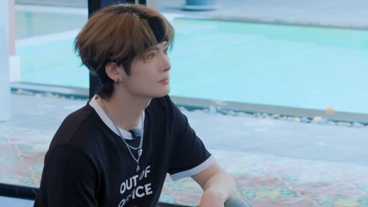 Chả trách hồi thi “Sáng Tạo Doanh”, các em đều thích nhờ anh ấy học nhảy, bảo tính tình anh tốt, lại