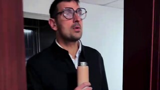 Tidak ada yang akan menolak orang asing dewasa ini, bukan?