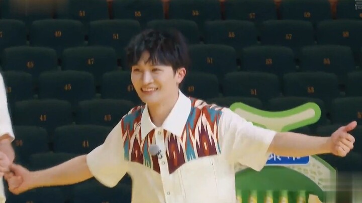 【Zhou Shen】Learning to Dance Xinjiang Style