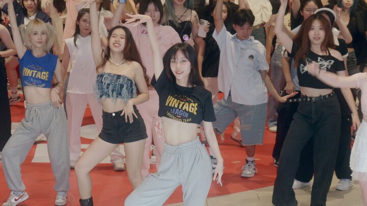 【4K】广州kpop人太牛了！ee妹宝风蓝色美瞳 随唱谁跳随舞直拍 IVE le sserafim 芙 炽 queencard