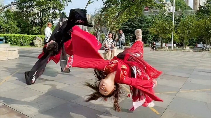 Khi nhào lộn kết hợp với hán phục: Cặp thầy trò đẹp nhất!