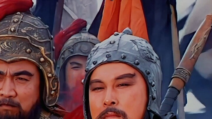 Guan Yu: Kill Hua Xiong and then Yan Liang! Let Cao Cao love licking me!