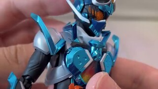 ไม่เลวเหรอ? - ราคาแพงที่สุด + ไรเดอร์หลักชุบไฟฟ้า! shf Gochard ที่เต็มไปด้วยหนังถูกพบเห็นเป็นครั้งแร