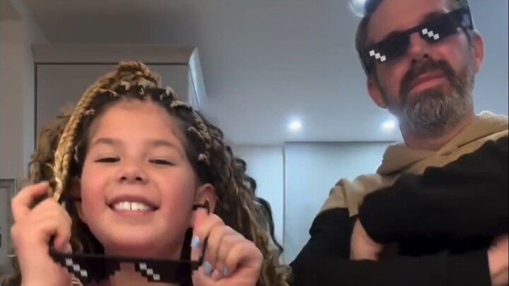 Any dad would go crazy when their own kid sings like this!!