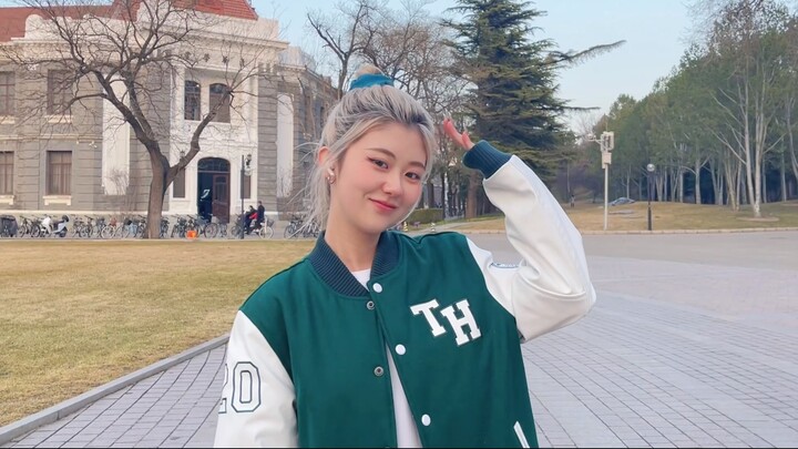 This is way better than the admissions brochure [finding a partner doge] no way @Tsinghua University