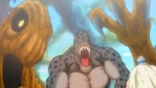 The hero came to the bloody desert, which was full of terrifying unknown beasts.