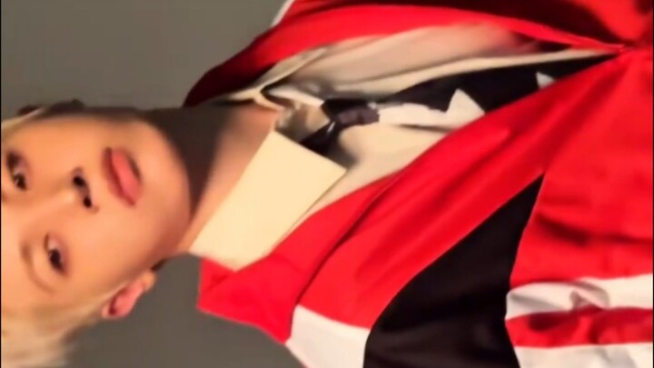 Junghwan & Jeongwoo for ELLE Korea is so insane❤️‍🔥❤️‍🔥 #Treasure💎