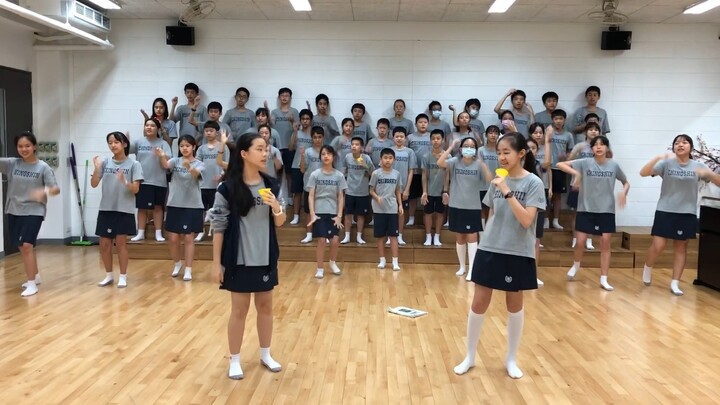 Middle school music class