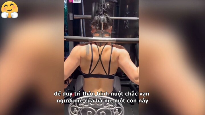 Nhật Kim Anh hiếm hoi khoe body, để lộ hình xăm ít ai biết trên cơ thể #showbiz