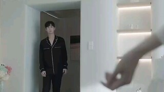 Only when facing a crisis did he realize he still loved his wife.