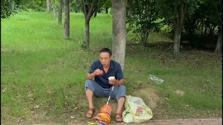 这个社会我们每一个人都很渺小，但是我们努力活着的样子却很伟大！